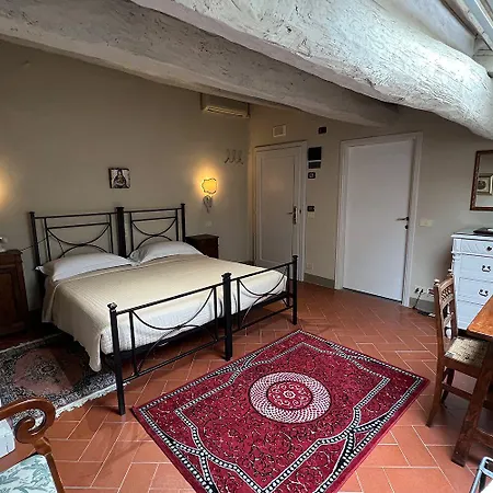 Piccolo Bed and Breakfast 4*